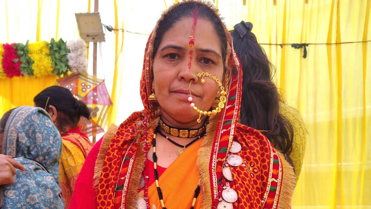Harendra ki shaadi ki party mein ja rahe hain haldi Bela Sangeet cocktail 🍸🍹 pahadi Anju ❤️