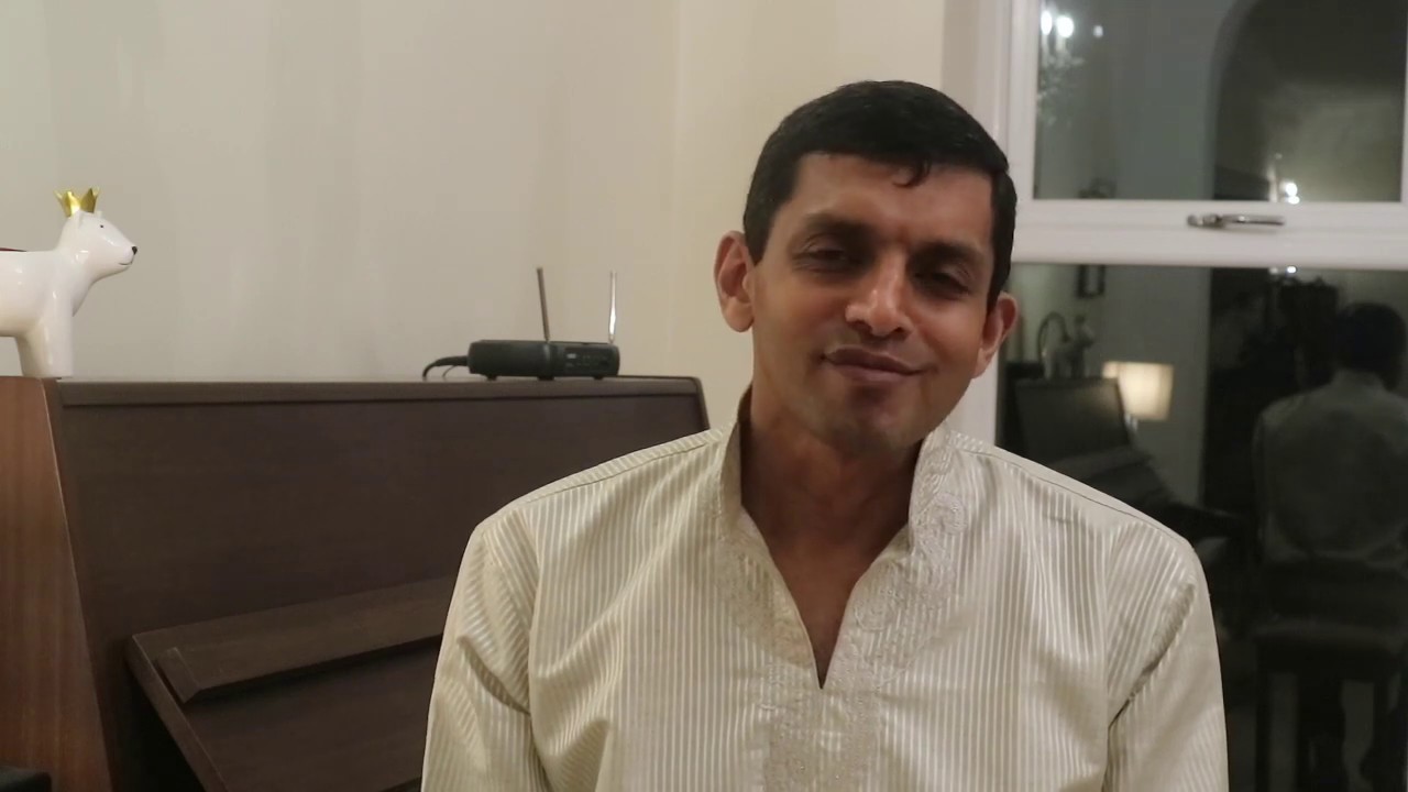 Geetham in Raga Mohanam - Varaveena