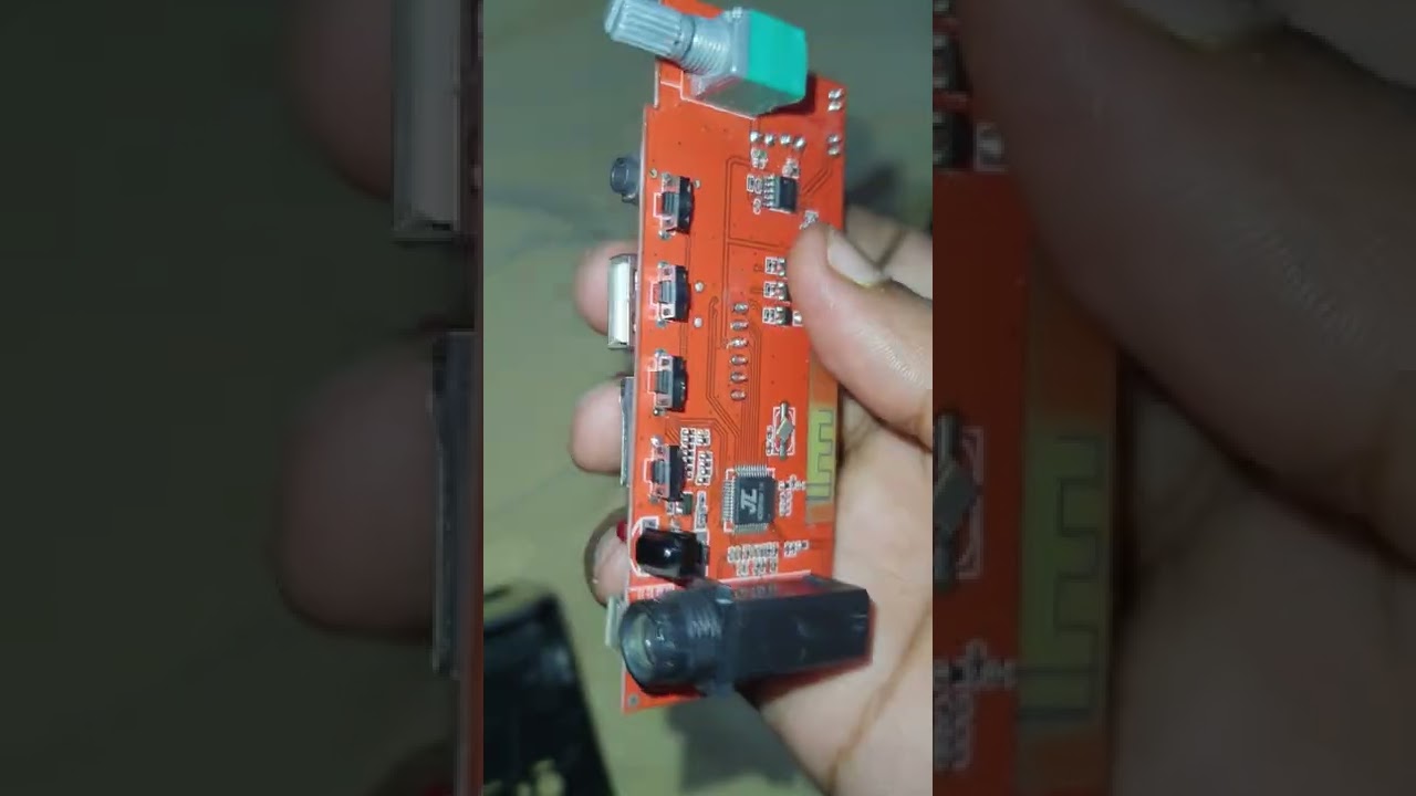 Bluetooth speaker ko kaise repair kren.ya audio board ko kaise replace karen.how to repair Bluetooth