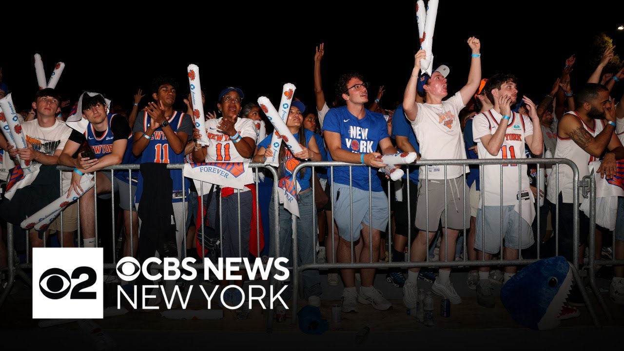 Knicks fans take to NYC streets to celebrate Knicks win | Team coverage