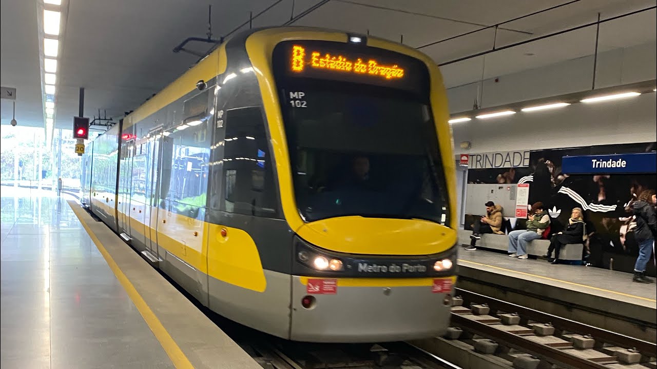 Viaje en el metro de Oporto (Trindade-Campanhã)