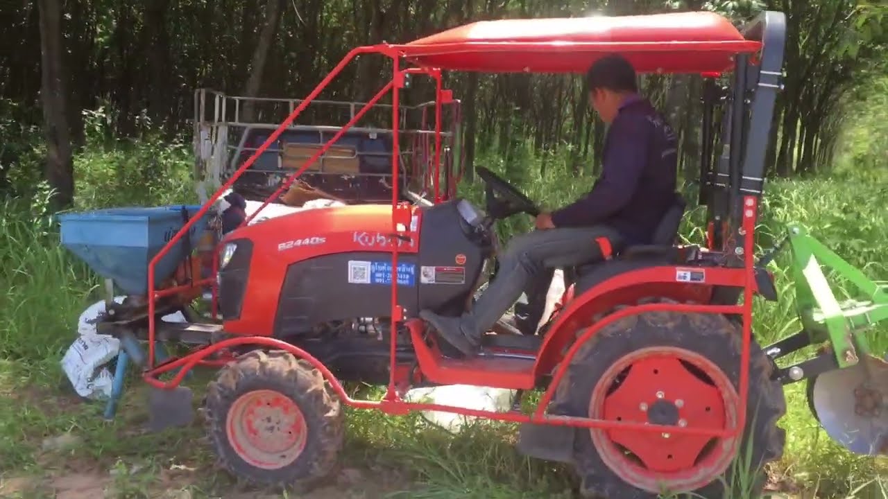 EP:63 รถไถพรวนดิน 24 แรง รุ่นเล็ก ติดผาน 4 พร้อมถังปุ๋ย มีเป็น100ไร่ ก็เอาอยู่ สำหรับทำรุ่นมัน