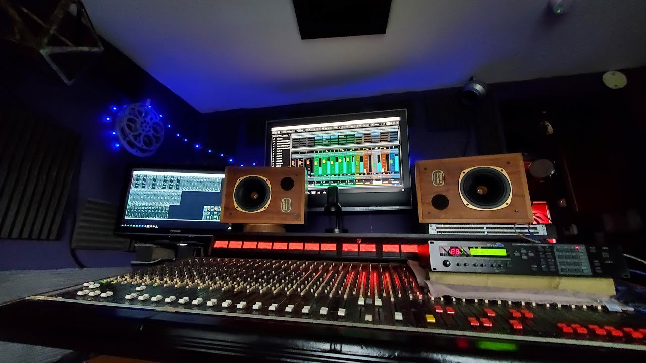part 2 of the Yamaha pro R3 reverb unit ''pushed to the max''