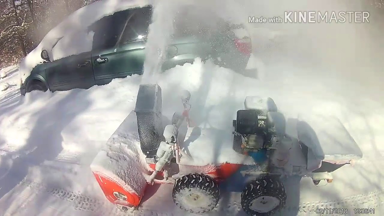 Remote control snow blower