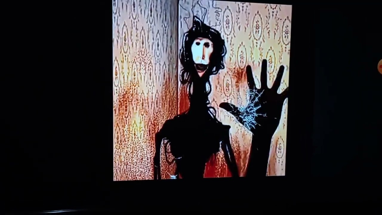 terror analógico TV con un monstruo programa favorito