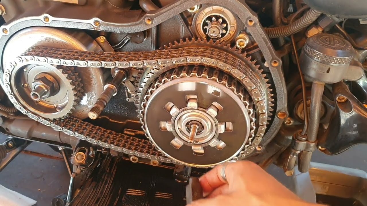 COMO TROCAR OU ELIMINAR SPRING PLATE HARLEY 883 ( DETALHADO) COM LISTA DE FERRAMENTAS