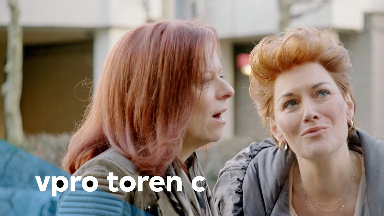 Lesbische zoen - Toren C