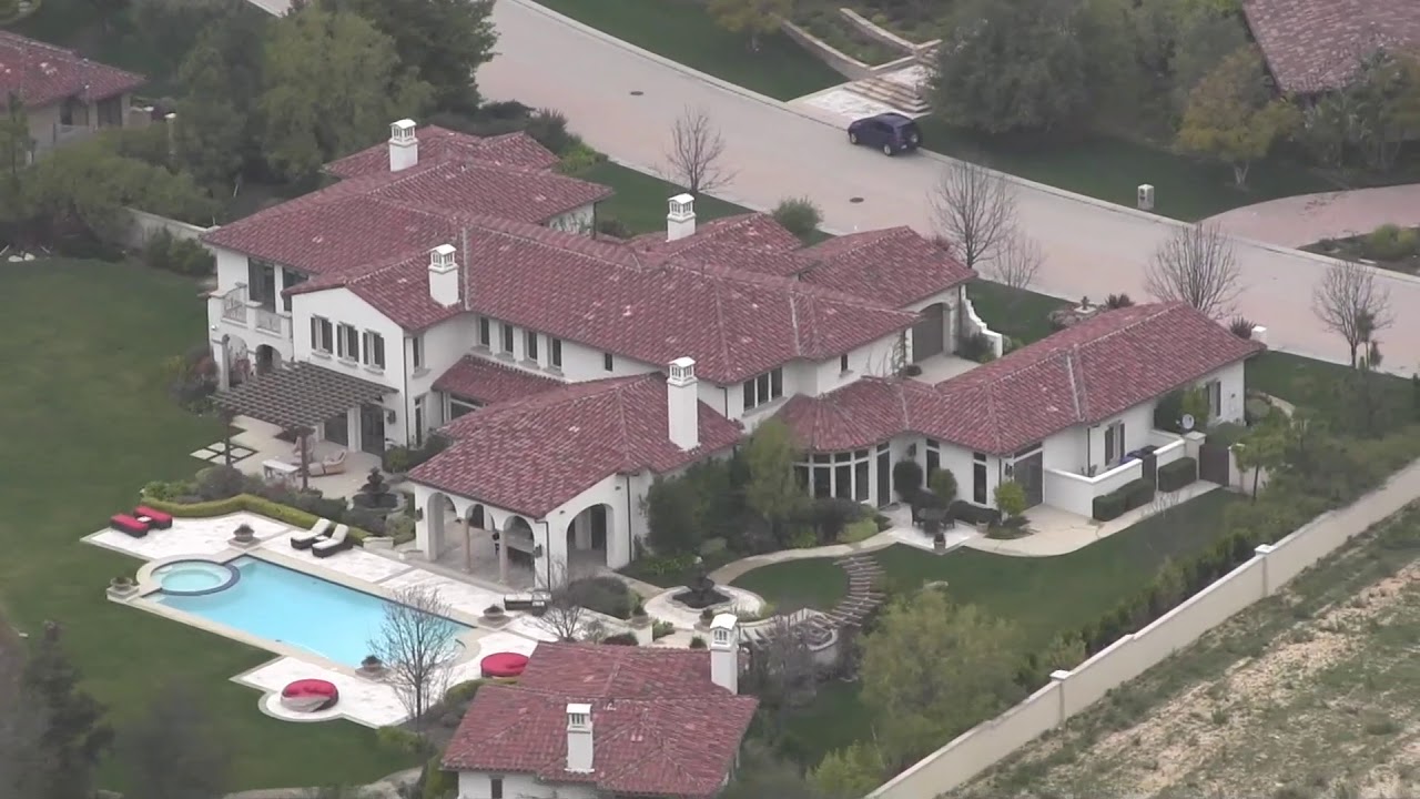 EXCLUSIVE - Justin Beiber's Amazing New Six Million Dollar Mansion [2012]