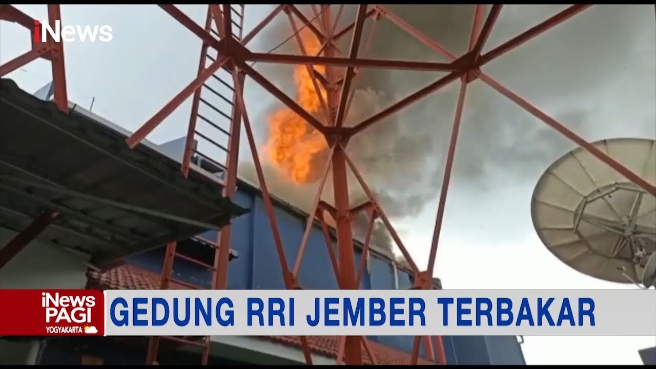 Kebakaran Aula Kantor RRI Jember, Jawa Timur #iNewsPagi 14/03