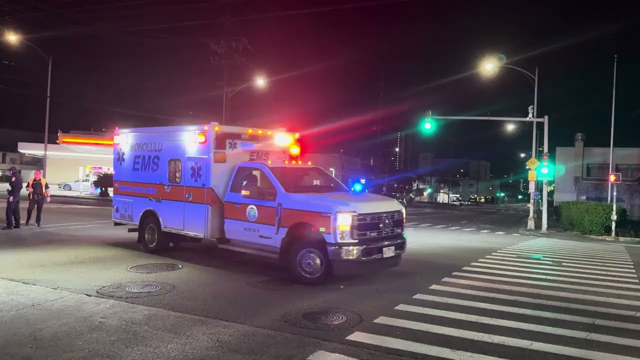 Honolulu EMS medic 20 Makiki (Makiki unit) transport 