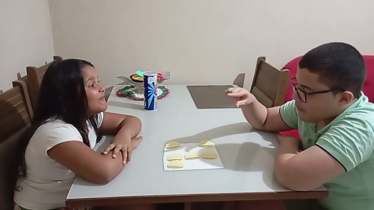 Brincadeira da bomba 💣 assista até o final pra ver quem vai ganhar 😸