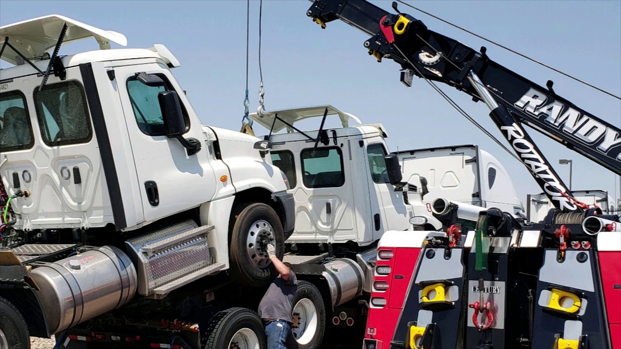 *Spirit Ride 2018* Colorado Springs - Undecking a 2018 Freightliner Cascadia and other random stuff!