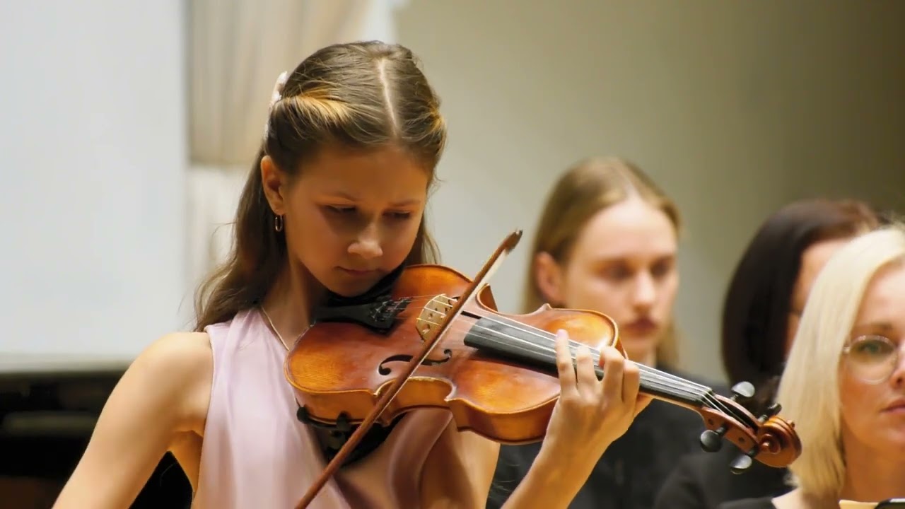 Ф.Мендельсон. Концерт ми минор (1ч.). Исполняет София Шкулепа (11 лет)