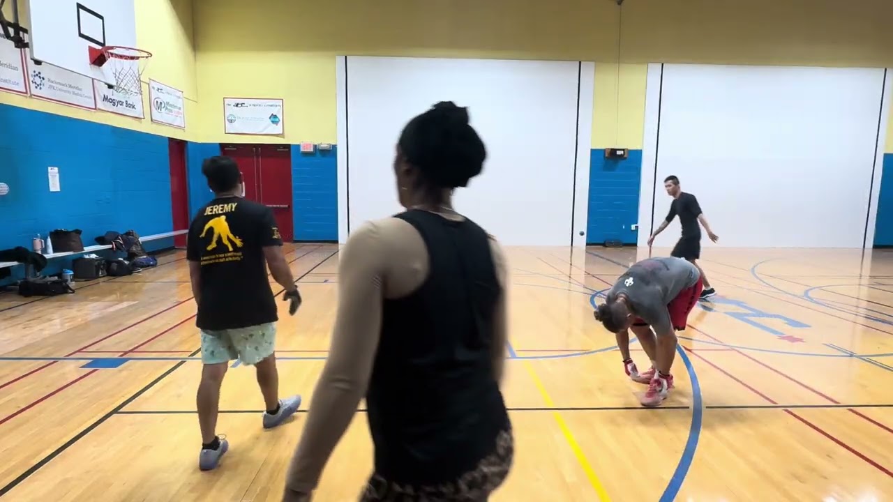 Gilbert & JP vs Manny & David #handball #wallball #sports 