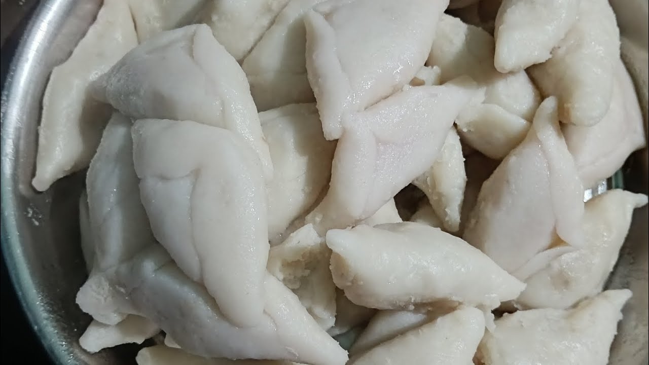 বন্ধুরা সবাই পিঠে খাবে এসো   আমার পরিবারে এসে 