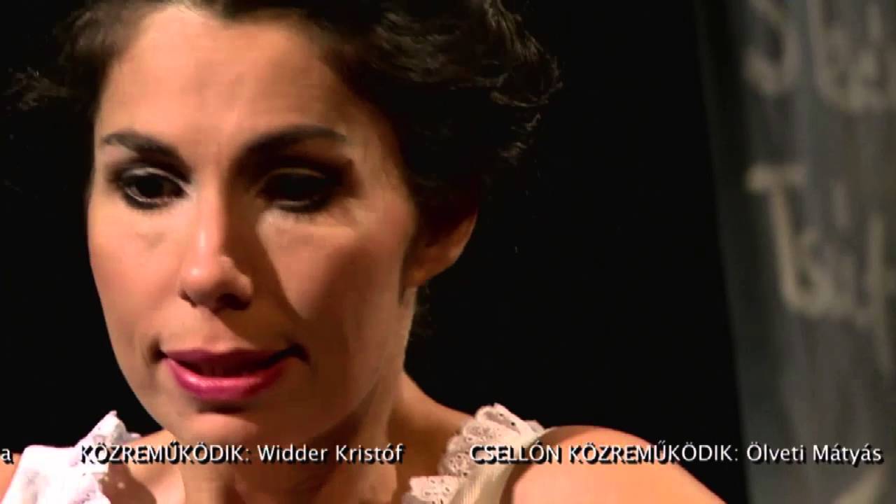 Vörösmarty Színház - előadás-jelenetek