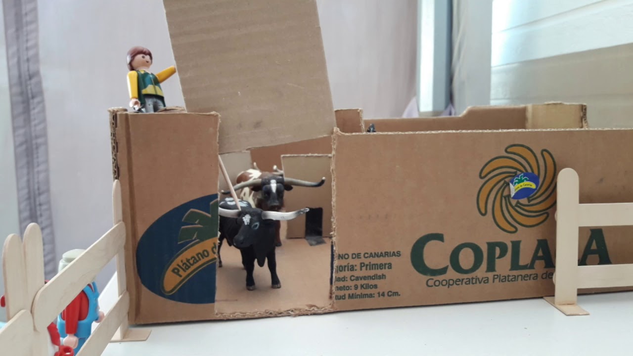 Desencajonamiento de toros de juguete / Hermanos Olite