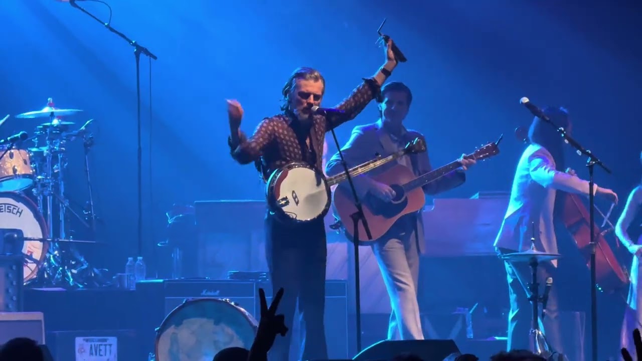 Avett Brothers - Left on Laura Left on Lisa, Harrah’s Cherokee Center, Asheville, NC 12/31/25