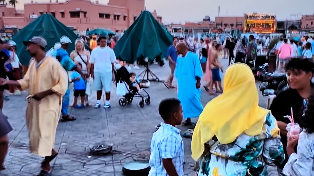 Walking Tour  à Marrakech 🇲🇦 jam3lafna#food #explore 