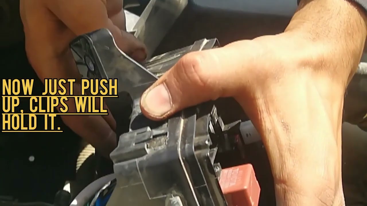 Toyota yaris replacing alternator fuse