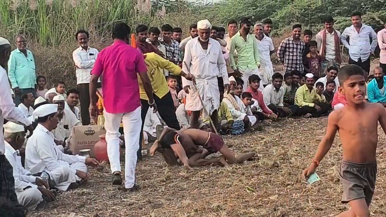 ಶ್ರೀ ಯಲ್ಲಾಲಿಂಗೆಶ್ವರ ಜಾತ್ರೆಯಲ್ಲಿ ಕುಸ್ತಿ 