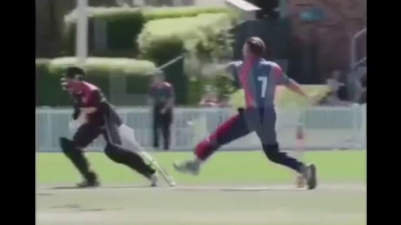Fast Bowling Lesson 01: Demonstration of 'IDEAL' Back Foot Contact with Brett Lee