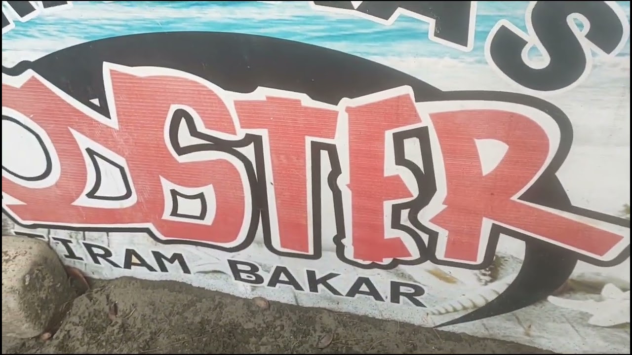 Menikmati indahnya pantai sambil makan oyster bakar yang murah fresh lezat di pantai Tirang Semarang