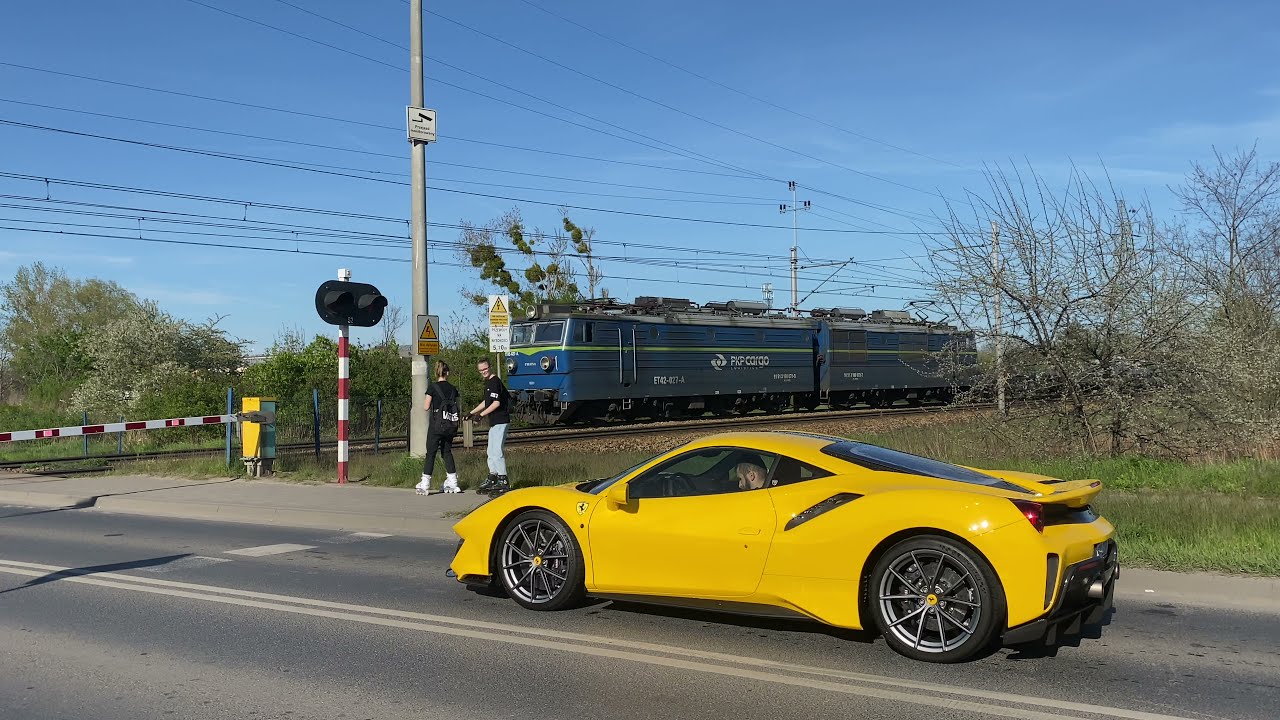 Wrocław, ul. Szczecińska, przejazd kolejowy, wiosna 2021 r, railway crossing, [4K]