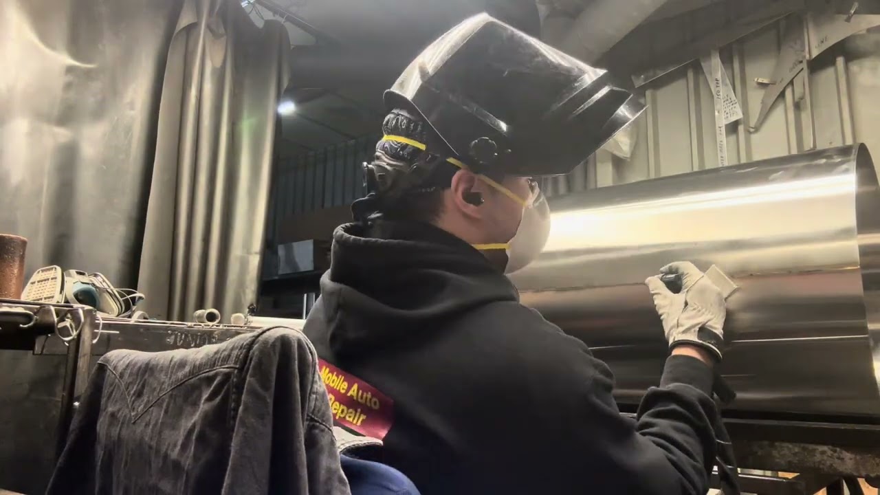 Yapping while welding water tanks 