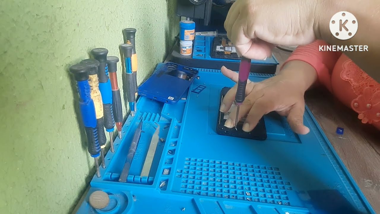 Abrir (desmontar) o Galaxy A03 (A032M) para trocar a tela ou outros componentes.