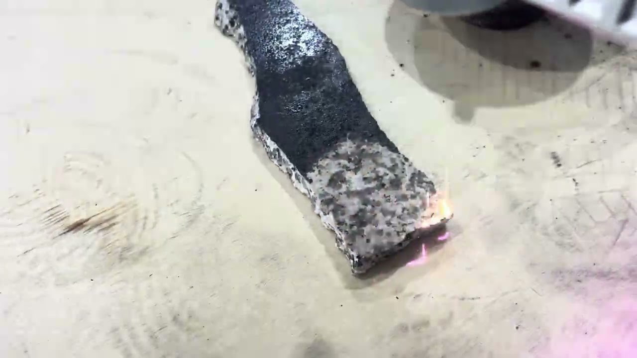 500w air cooling pulse laser cleaner testing video 20251110