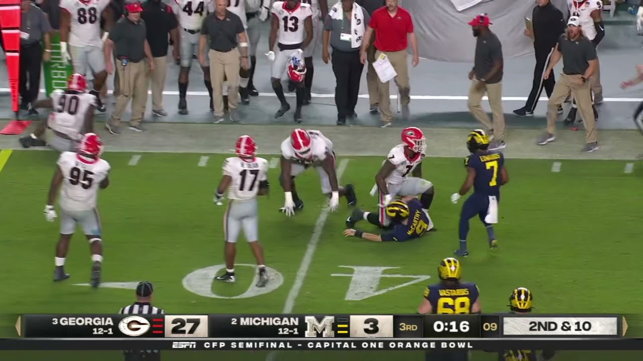 Quay Walker lays big hit on Michigan QB Georgia Orange Bowl