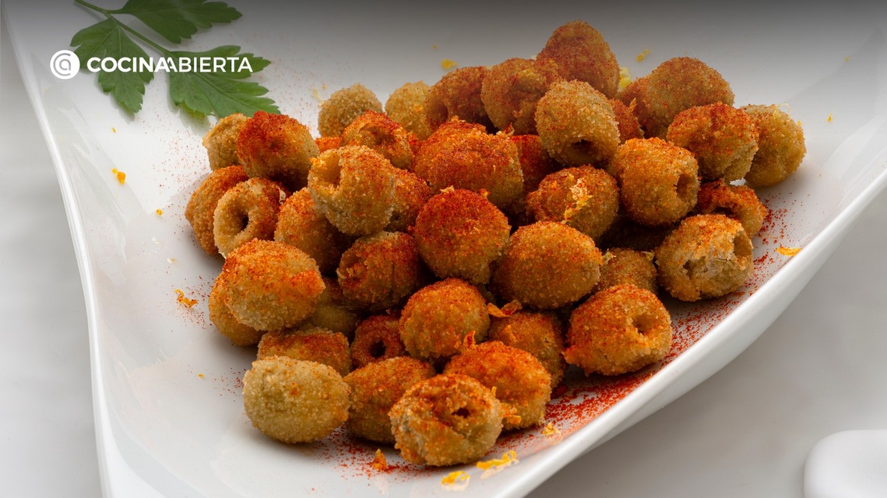Aceitunas rebozadas al pimentón | Aperitivo fácil de Joseba Arguiñano