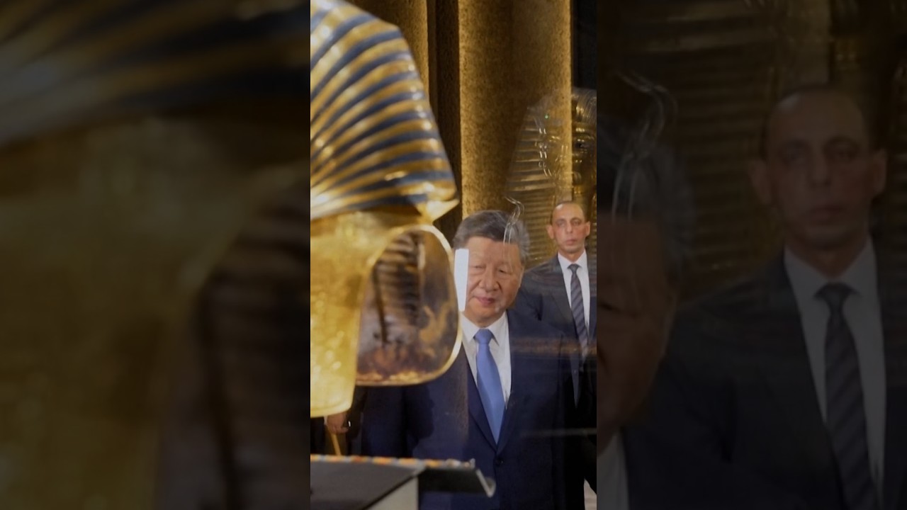 Xi Jinping tours Grand Egyptian Museum