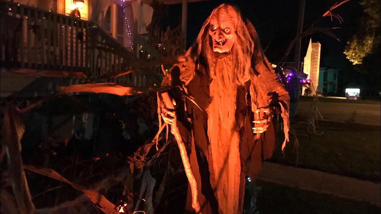 Creepy Old Witch Home Depot Halloween 2020 unboxing set up