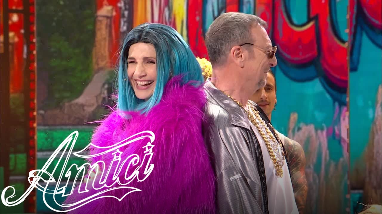 Amici 24 - L'esibizione di Lorella Cuccarini e Amadeus