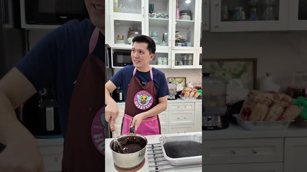 Hindi ako nakabili ng dessert kaya nag bake ako ng chocolate cake