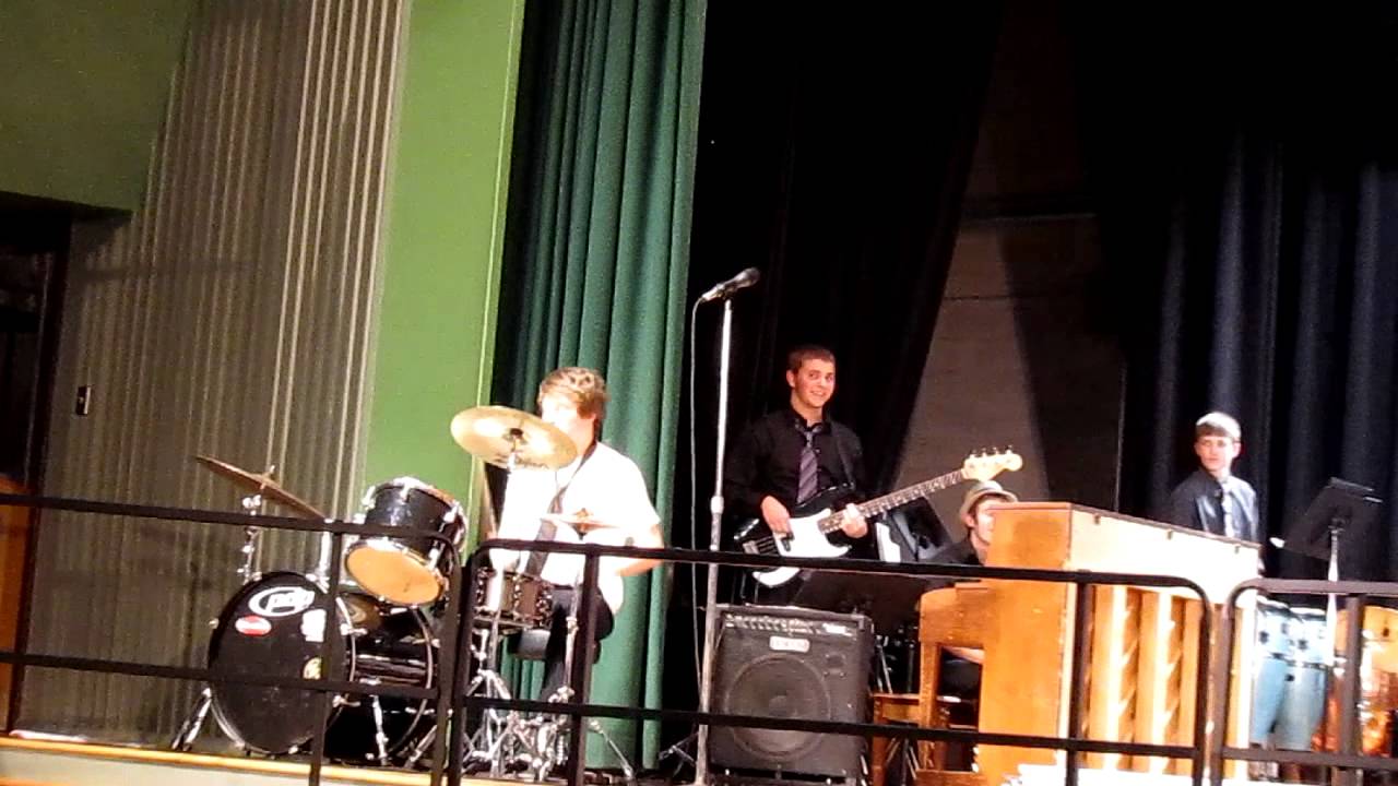 Drum Battle 2011-  Zack Giancarelli vs Joe 