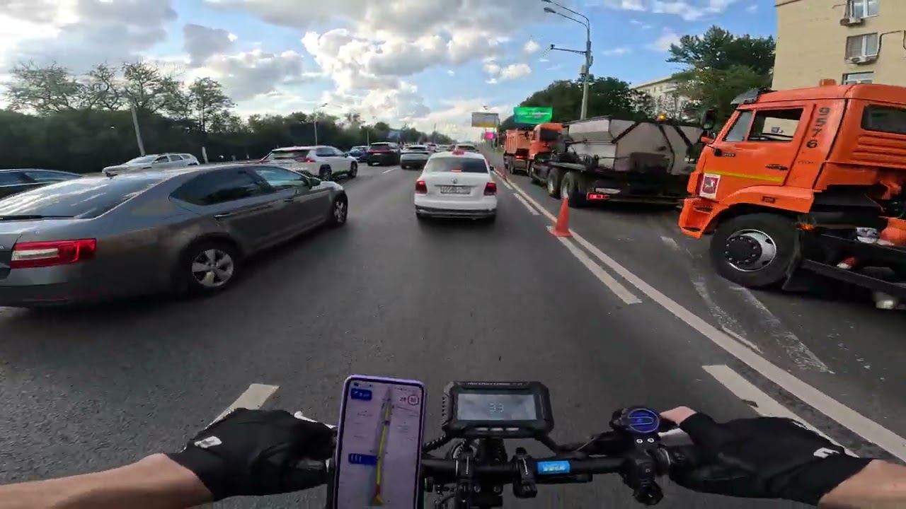 Самокат в потоке машин на Шоссе. Пробка. Dualtron Victor Luxury Plus (2024) GoPro 11 Hero