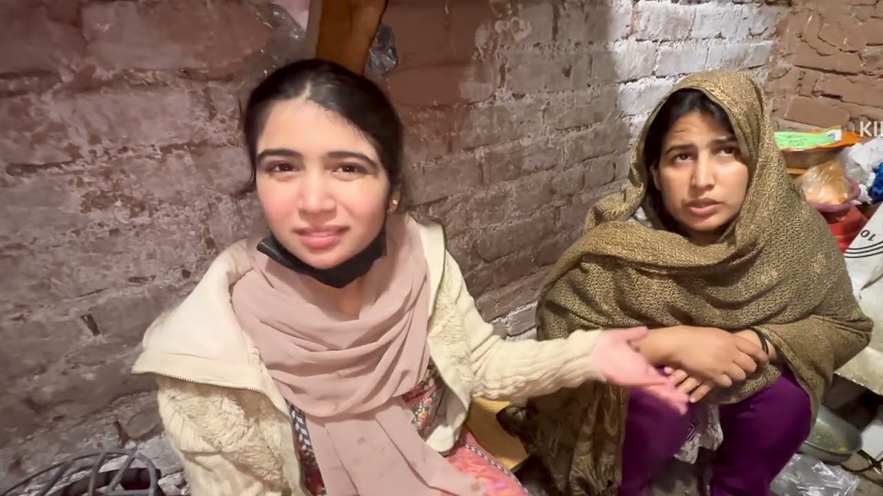 Raat Ki Routine 🌙 | 60 Din Baad Ghar Se Bahar Nikli | Bohat Enjoy Kiya | Rabia Simple Vlog