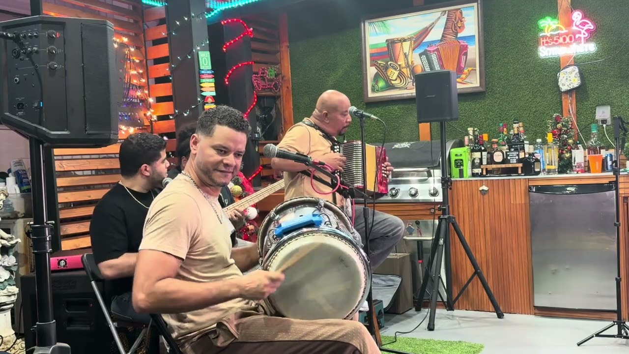 “Rafael Lozano” AgaPito Pascual y Los Muchachos 🪗 @Casita Tipica #tipicoenvivo 