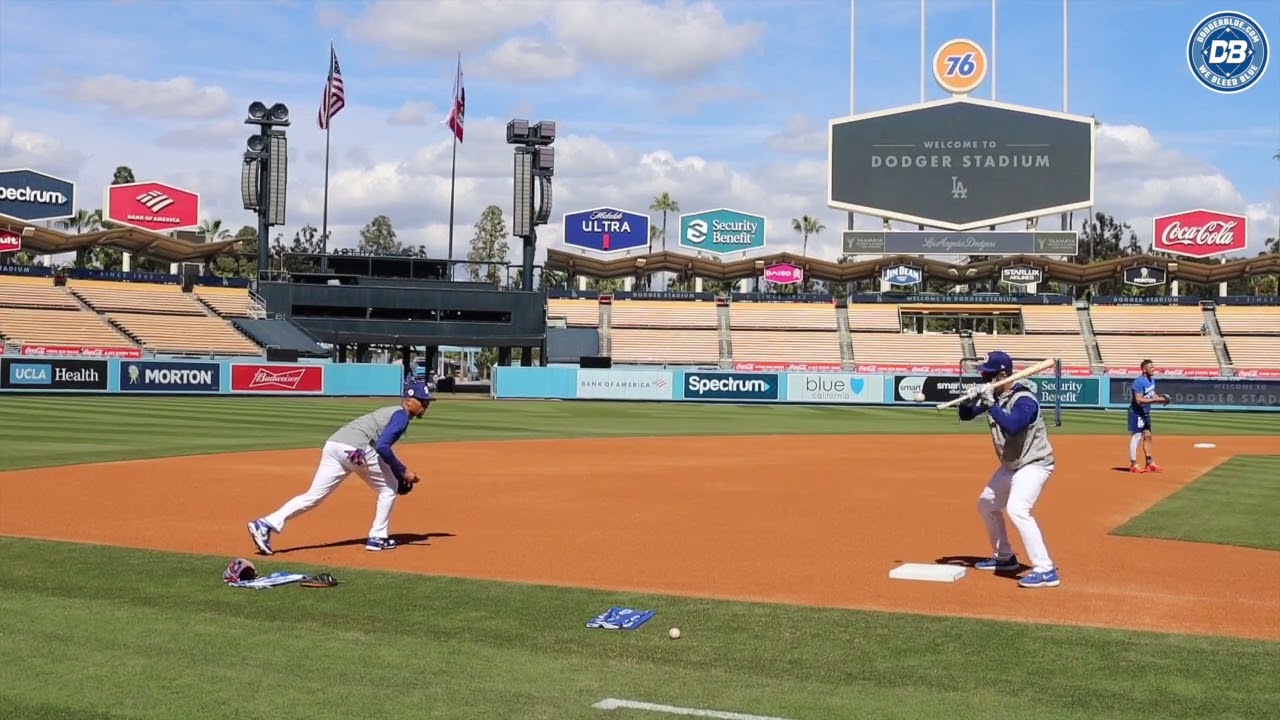Dodgers pregame: Mookie Betts infield drills with Clayton McCullough