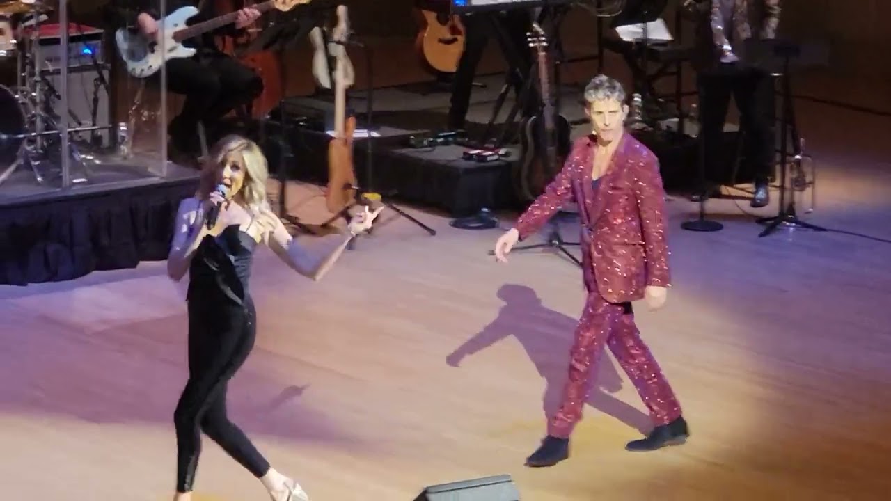 Joey Mcintyre & Debbie Gibson 