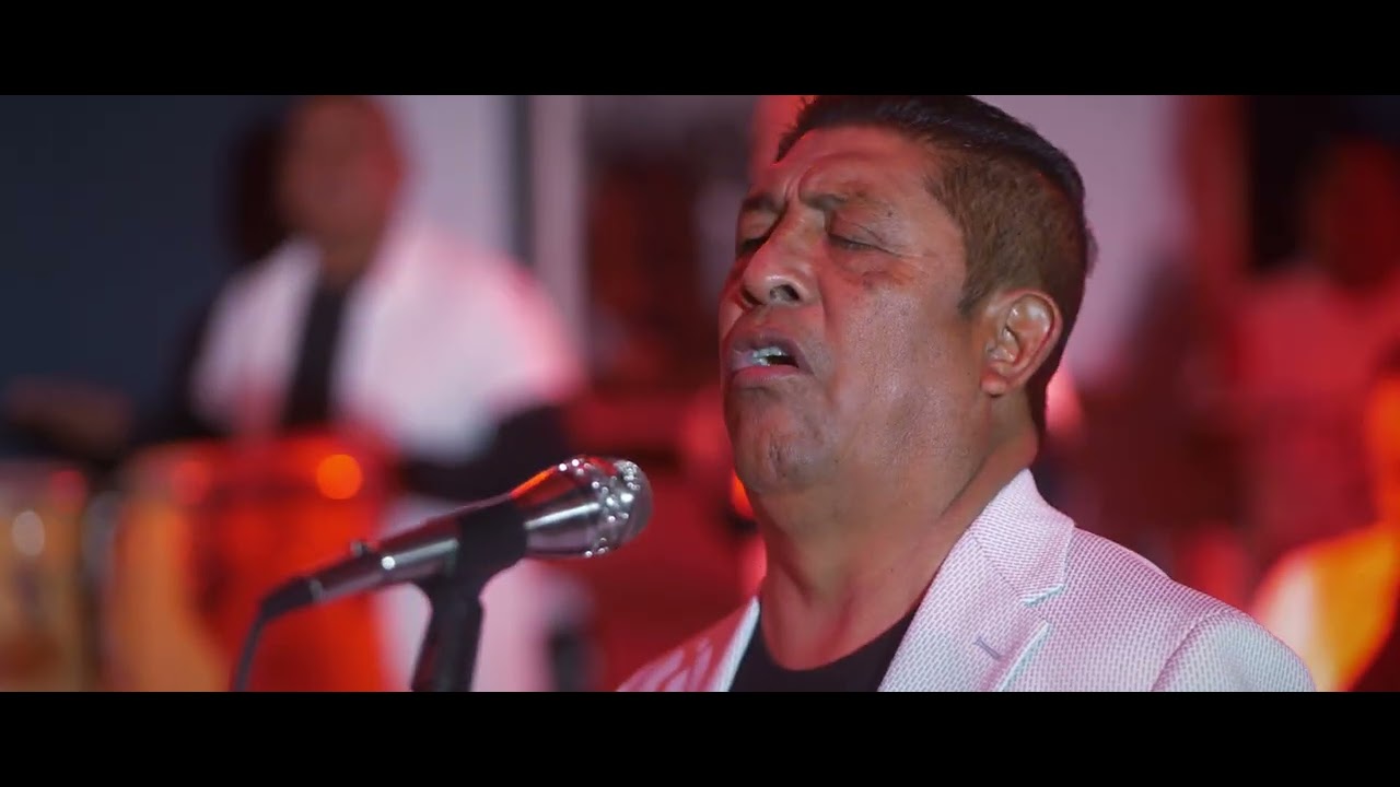 Javier Lopez Y La Universidad De La Cumbia.  Tus Mentiras.