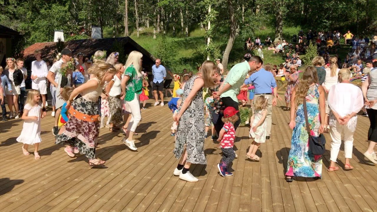 MIDSOMMAR-DANS GRÄNNABERGET, MIDSOMMARAFTON 2019-06-21🇸🇪