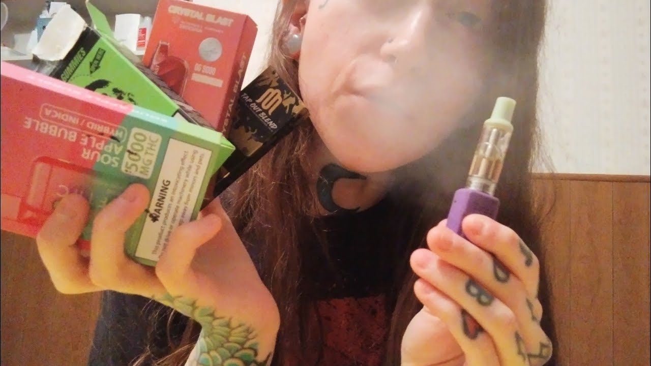ASMR tapping on vape boxes 💨