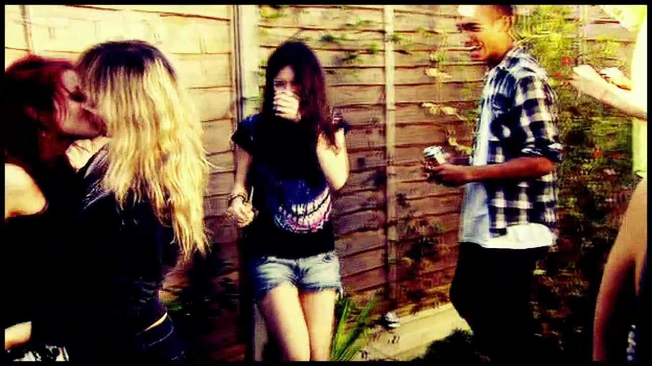 emily & effy | heart's a mess