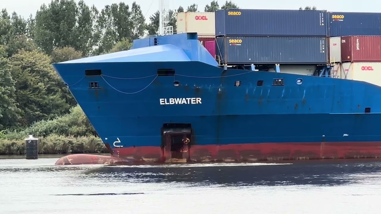 Schiffsbewegung auf dem NOK am Tag der deutschen Einheit