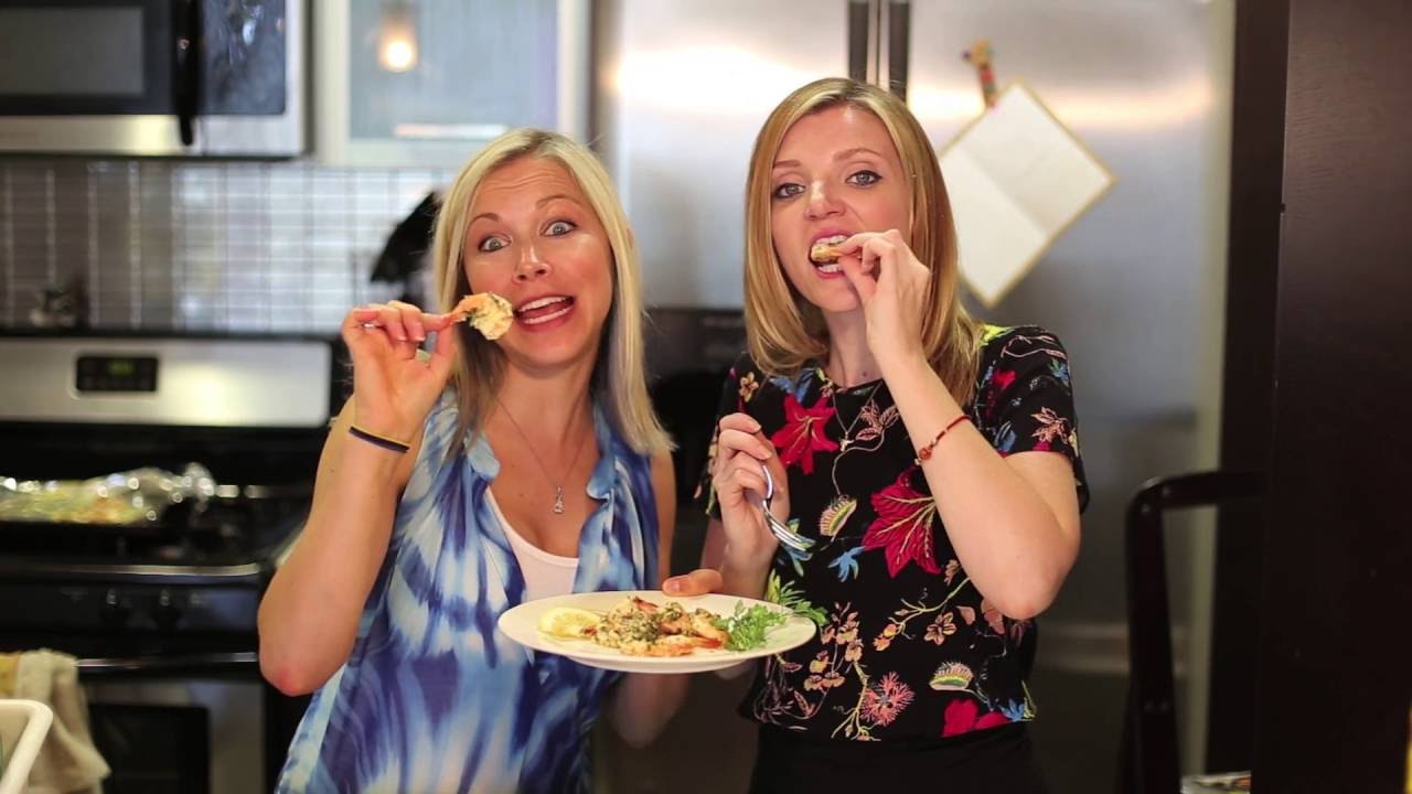 Freddie Prinze Jr. Makes Shrimp Scampi With Us