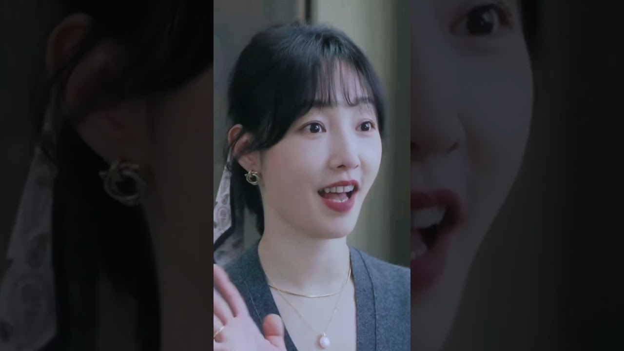 He was starstruck seeing her in his office 😍 #cdrama #xiaozhan #chinesedrama #baibaihe #shorts